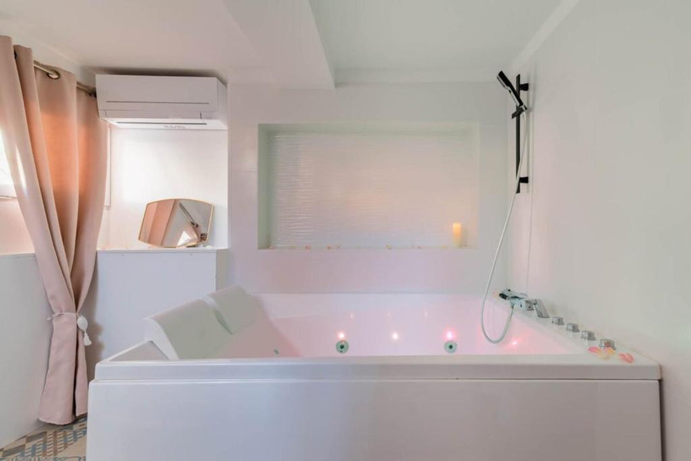 Love Room Perpignan Jacuzzi & Ambiance romantique - Villeneuve-de-la-Raho2 de Love Room Perpignan Jacuzzi & Ambiance romantique