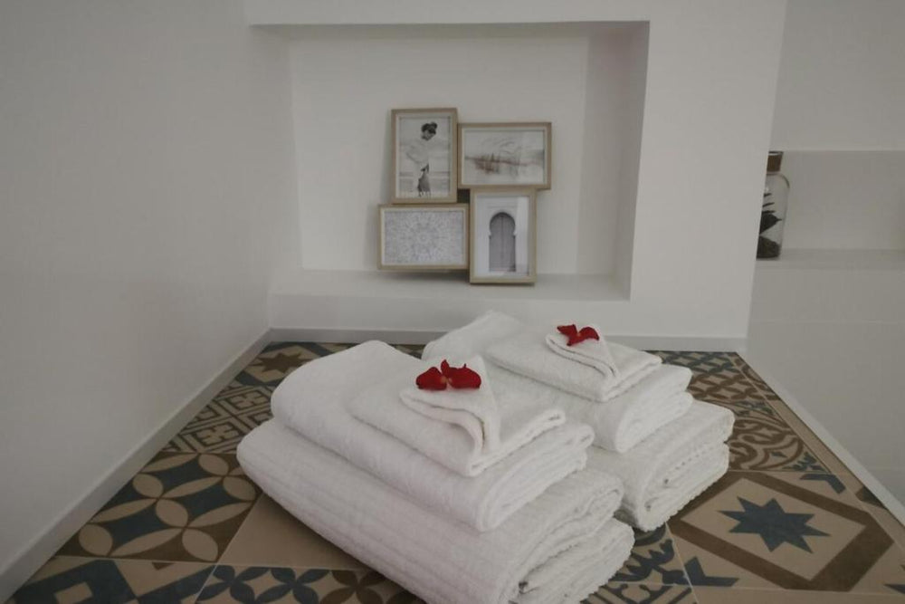 Love Room Perpignan Jacuzzi & Ambiance romantique - Villeneuve-de-la-Raho14 de Love Room Perpignan Jacuzzi & Ambiance romantique