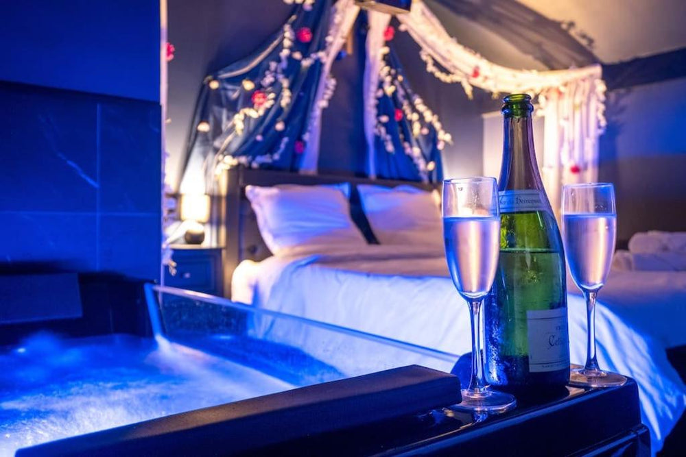 Le Boudoir Secret - Love Room avec Chambre Secrète - Le Luc8 de Le Boudoir Secret - Love Room avec Chambre Secrète