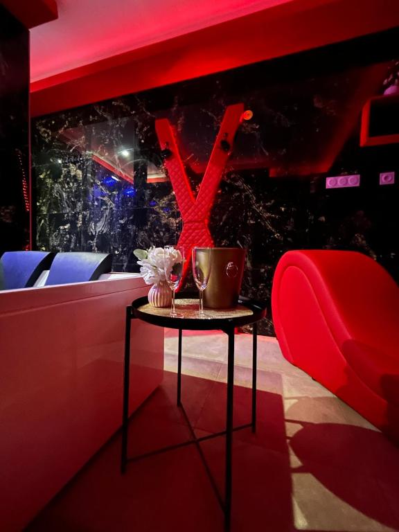 Love Room La Tour - Montmeyan10 de Love Room La Tour