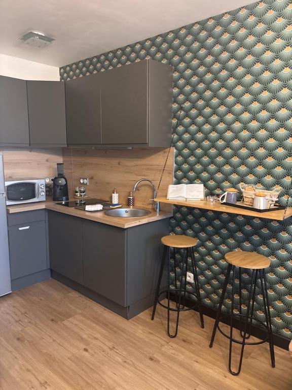 Romantisme et glamour avec spa ,jardin proche zénith - Dijon33 de Romantisme et glamour avec spa ,jardin proche zénith