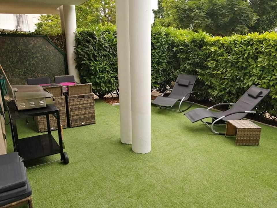 Romantisme et glamour avec spa ,jardin proche zénith - Dijon35 de Romantisme et glamour avec spa ,jardin proche zénith