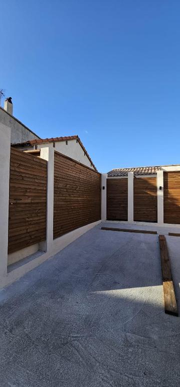 Maisons Plaisir & Pulsion Spa Sauna Privé - Allauch13 de Maisons Plaisir & Pulsion Spa Sauna Privé