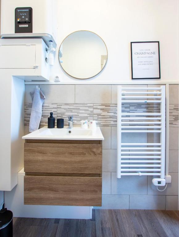 L'Hyper Centre - Netflix & Wifi - Literie Haut de Gamme - check-in 24H24 - GoodMarning - Châlons-en-Champagne6 de L'Hyper Centre - Netflix & Wifi - Literie Haut de Gamme - check-in 24H24 - GoodMarning