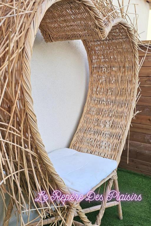 Maisons Plaisir & Pulsion Spa Sauna Privé - Allauch9 de Maisons Plaisir & Pulsion Spa Sauna Privé
