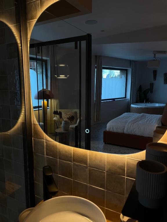 Love Room Strasbourg, Sauna, Spa, Suite Ibiza, Évasion Romantique et Sensuelle - Strasbourg19 de Love Room Strasbourg, Sauna, Spa, Suite Ibiza, Évasion Romantique et Sensuelle
