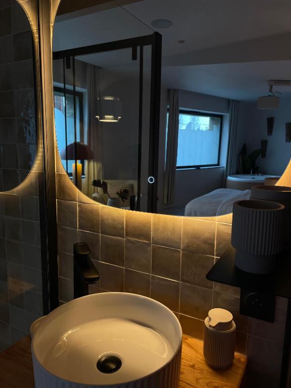 Love Room Strasbourg, Sauna, Spa, Suite Ibiza, Évasion Romantique et Sensuelle - Strasbourg14 de Love Room Strasbourg, Sauna, Spa, Suite Ibiza, Évasion Romantique et Sensuelle