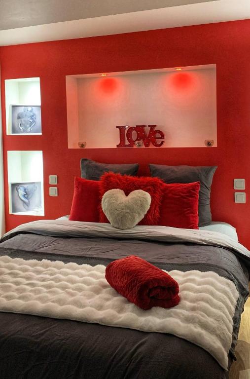 Love Room Perpignan Jacuzzi & Ambiance romantique - Villeneuve-de-la-Raho19 de Love Room Perpignan Jacuzzi & Ambiance romantique
