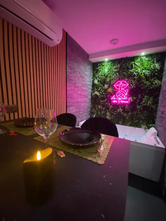 Le secret des déoux love room - Forcalqueiret18 de Le secret des déoux love room