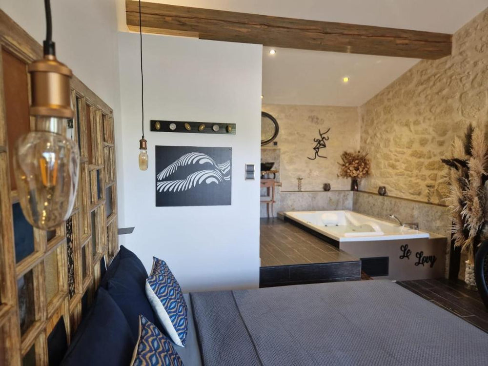 Le Lovy , Studio indépendant avec Jacuzzi - Cubnezais23 de Le Lovy , Studio indépendant avec Jacuzzi