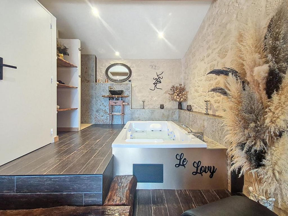 Le Lovy , Studio indépendant avec Jacuzzi - Cubnezais3 de Le Lovy , Studio indépendant avec Jacuzzi