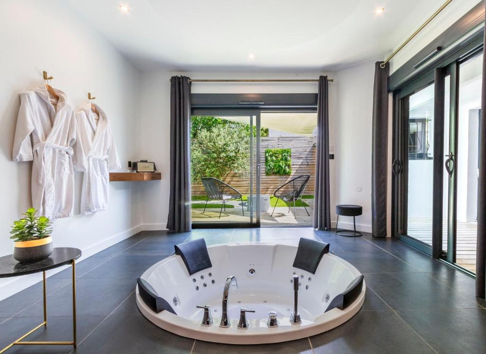 Nuit confort avec Balnéo XXL privative et Climatisation - Nantes10 de Nuit confort avec Balnéo XXL privative et Climatisation