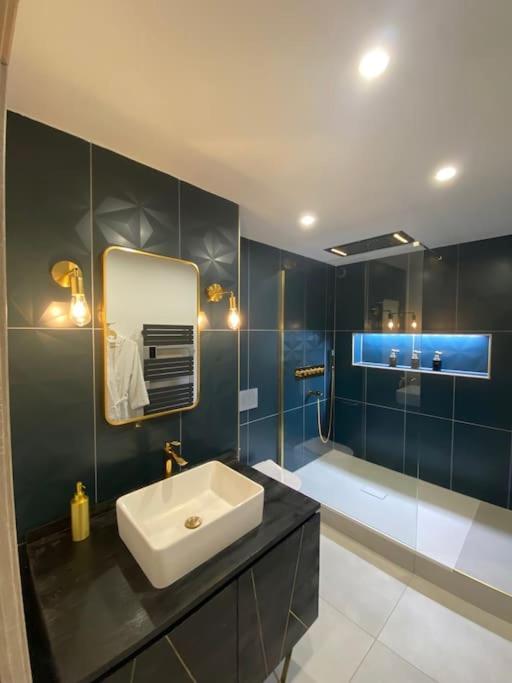 La Suite Saphir – spa privatif2 de La Suite Saphir – spa privatif