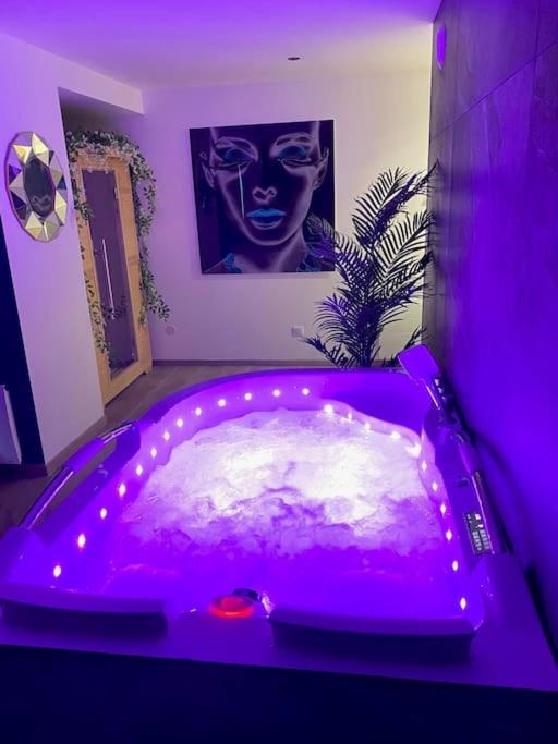 La Suite Saphir – spa privatif3 de La Suite Saphir – spa privatif