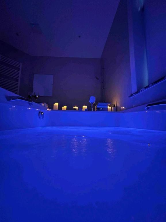 Sublime appartement Calme Cosy & Jacuzzi1 de Sublime appartement Calme Cosy & Jacuzzi