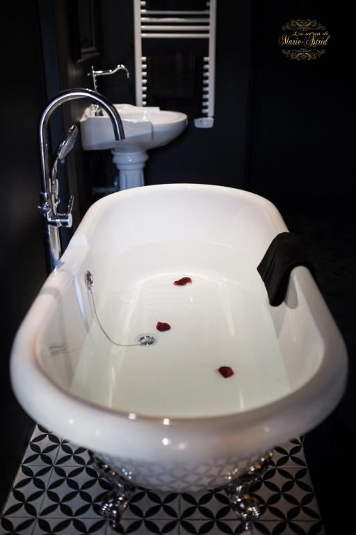 Les Secrets de Marie-Astrid, Suite Love Room - Bordeaux12 de Les Secrets de Marie-Astrid, Suite Love Room
