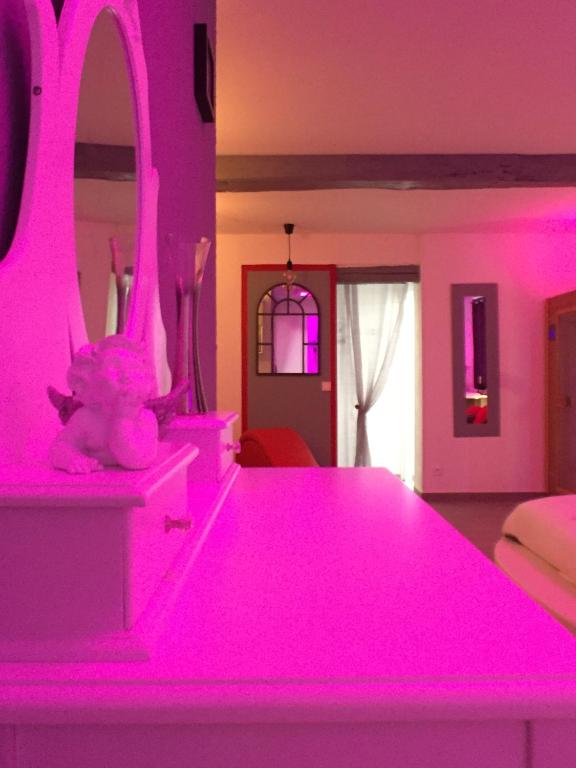 Suite Cupidon- Domaine des trois châteaux - Moisenay28 de Suite Cupidon- Domaine des trois châteaux
