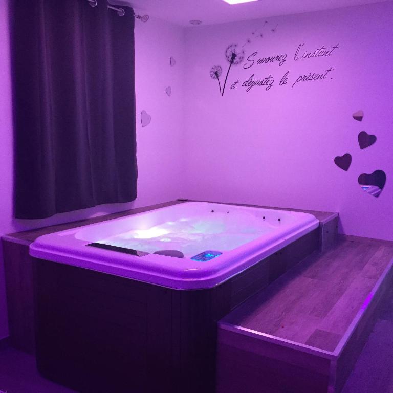 Suite Cupidon- Domaine des trois châteaux - Moisenay22 de Suite Cupidon- Domaine des trois châteaux
