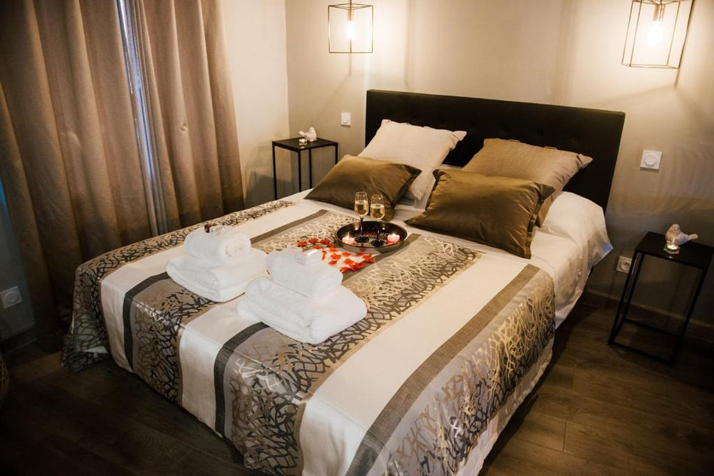 La Suite Romantique avec Jacuzzi au Cœur de Perpignan - Perpignan22 de La Suite Romantique avec Jacuzzi au Cœur de Perpignan
