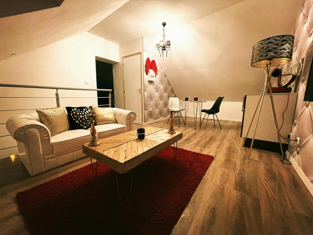 Redroom Loveroom Chambre Spa privative Insolite Thème 50 nuances de grey - Douchy-les-Mines3 de Redroom Loveroom Chambre Spa privative Insolite Thème 50 nuances de grey
