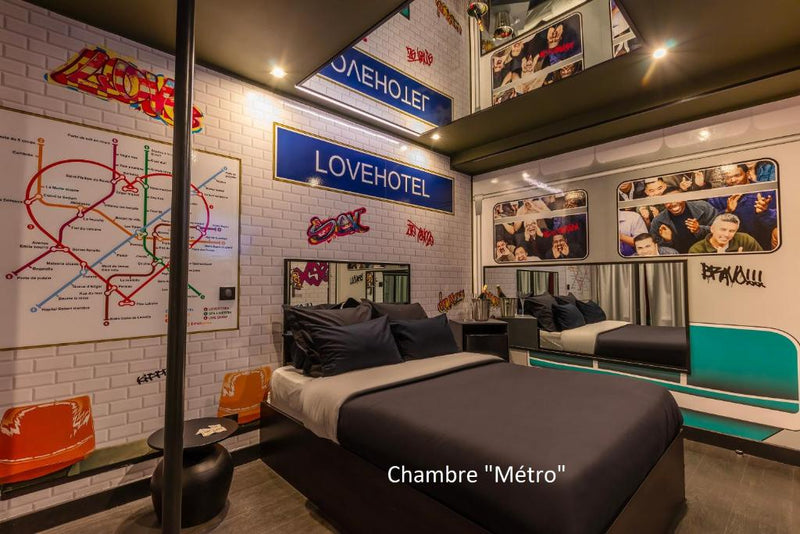 Love Hôtel avec nuit insolite au Dandy et Jacuzzi privatisé - Paris4 de Love Hôtel avec nuit insolite au Dandy et Jacuzzi privatisé
