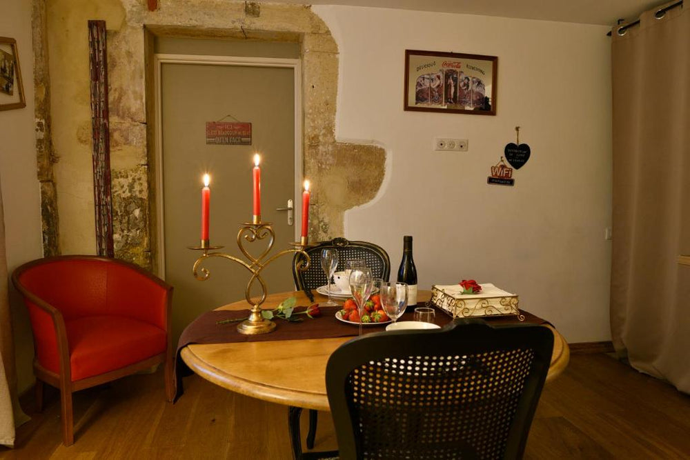 La Duchesse - Loveroom Moonlove Place Stanislas - Nancy21 de La Duchesse - Loveroom Moonlove Place Stanislas
