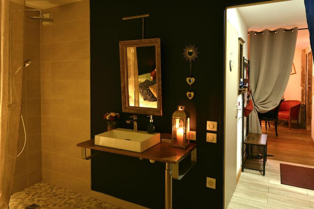 La Duchesse - Loveroom Moonlove Place Stanislas - Nancy5 de La Duchesse - Loveroom Moonlove Place Stanislas
