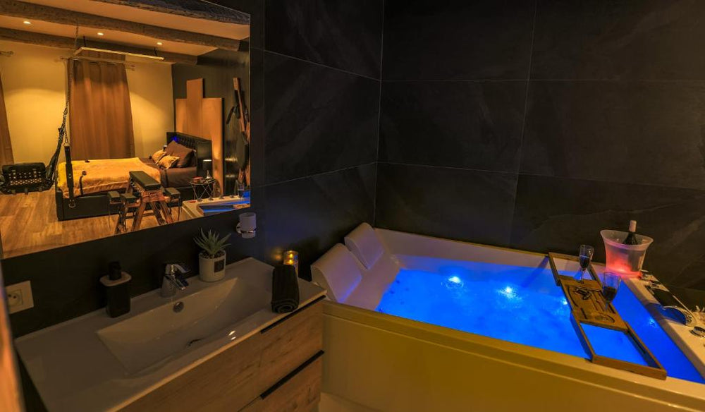 La loveroom bdsm grassoise "La chambre des désirs" - Grasse8 de La loveroom bdsm grassoise "La chambre des désirs"
