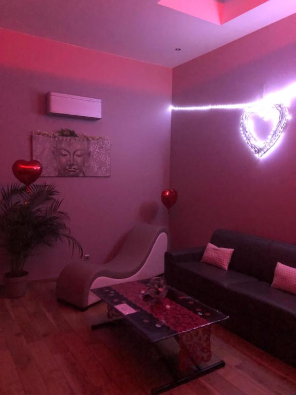 L EDEN et sa love room avec balnéothérapie - Maisons-Alfort3 de L EDEN et sa love room avec balnéothérapie
