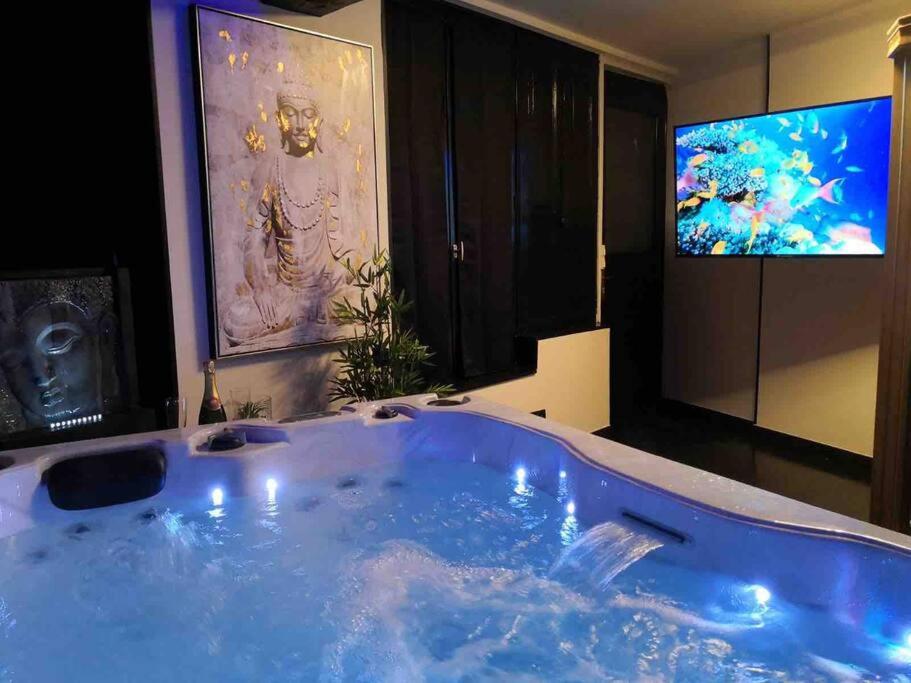 Loveroom La Parenthèse d ‘Auxerre - Auxerre3 de Loveroom La Parenthèse d ‘Auxerre
