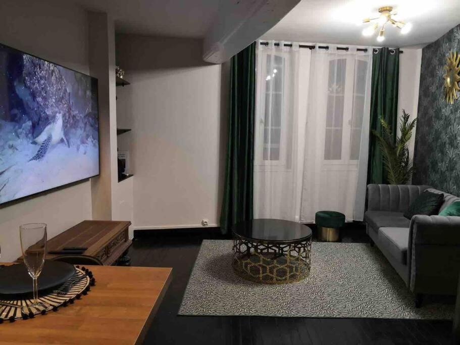 Loveroom La Parenthèse d ‘Auxerre - Auxerre10 de Loveroom La Parenthèse d ‘Auxerre
