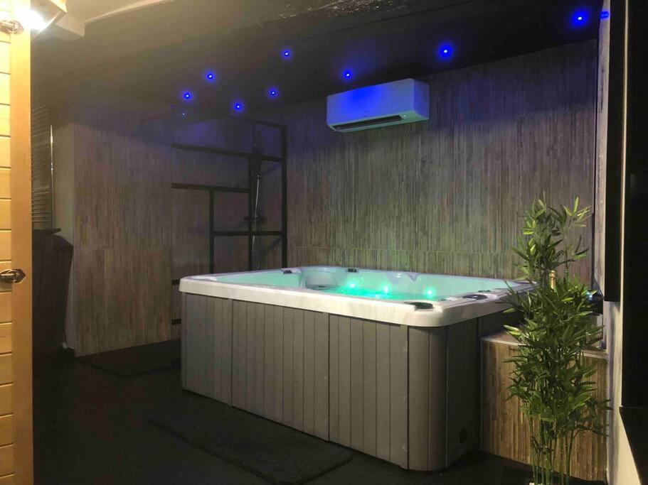 Loveroom La Parenthèse d ‘Auxerre - Auxerre15 de Loveroom La Parenthèse d ‘Auxerre
