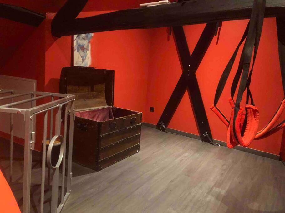 Loveroom La Parenthèse d ‘Auxerre - Auxerre18 de Loveroom La Parenthèse d ‘Auxerre
