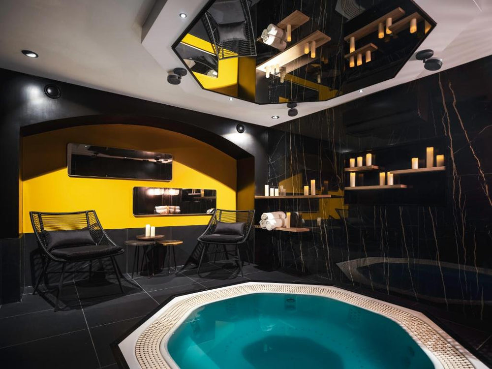 Love Hôtel avec nuit insolite au Dandy et Jacuzzi privatisé - Paris45 de Love Hôtel avec nuit insolite au Dandy et Jacuzzi privatisé
