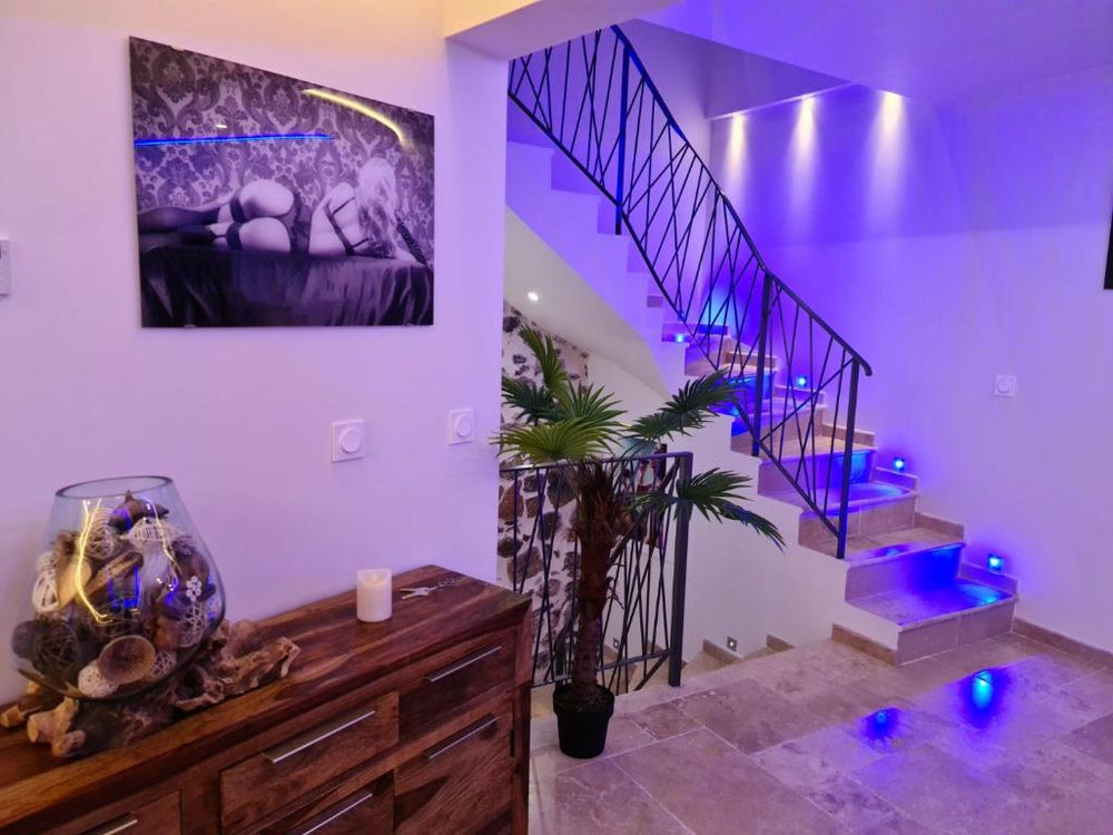 Loveroom La Garçonn'Hyères - Hyères7 de Loveroom La Garçonn'Hyères
