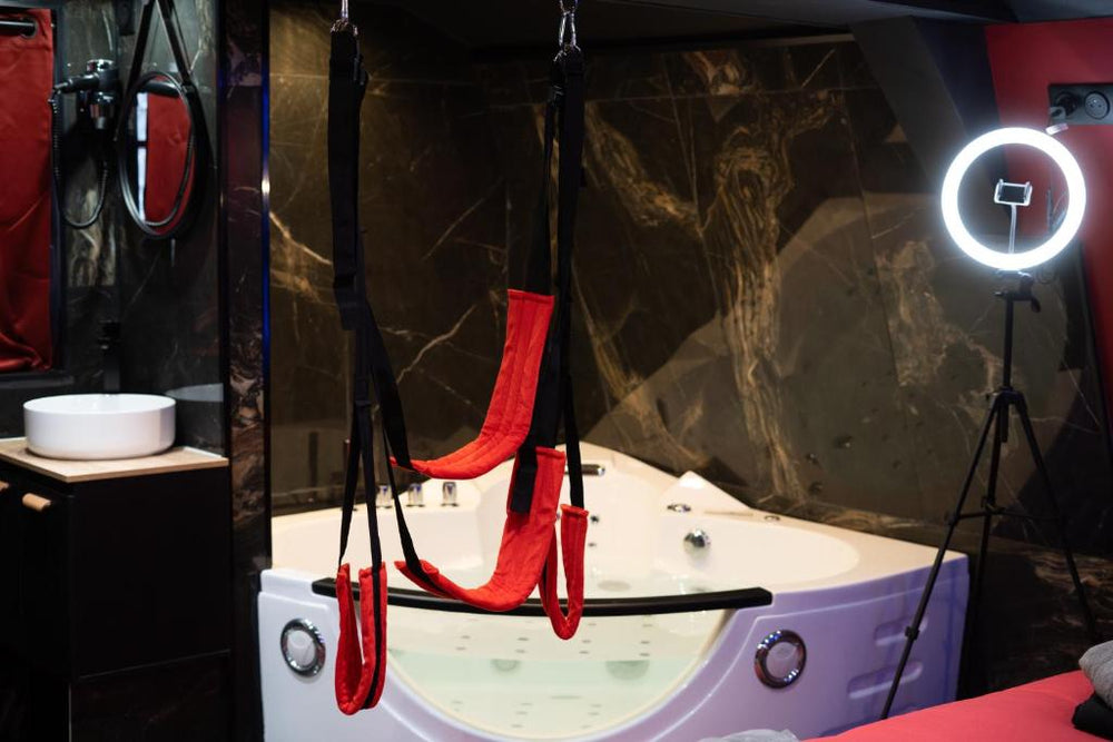 Capsule Secret - Jacuzzi - Netflix & Home cinéma - Jeux de couple - Barre de pole dance - Valenciennes11 de Capsule Secret - Jacuzzi - Netflix & Home cinéma - Jeux de couple - Barre de pole dance
