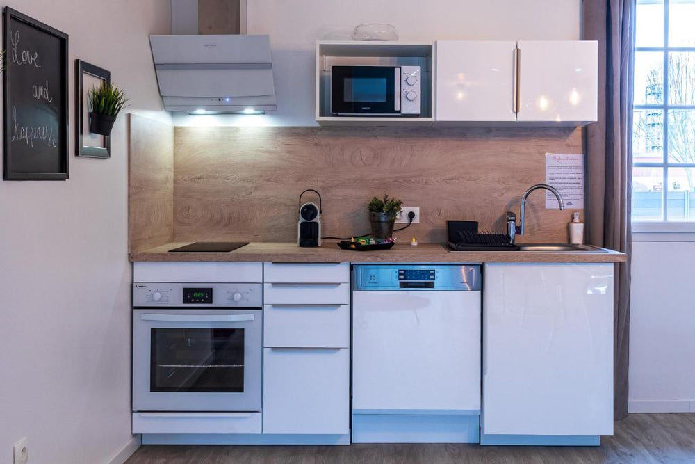 Suite L'echappee - Maison romantique - SPA & Sauna Privatif- Pole Dance - Lit rond avec miroir au plafond - Pézarches5 de Suite L'echappee - Maison romantique - SPA & Sauna Privatif- Pole Dance - Lit rond avec miroir au plafond
