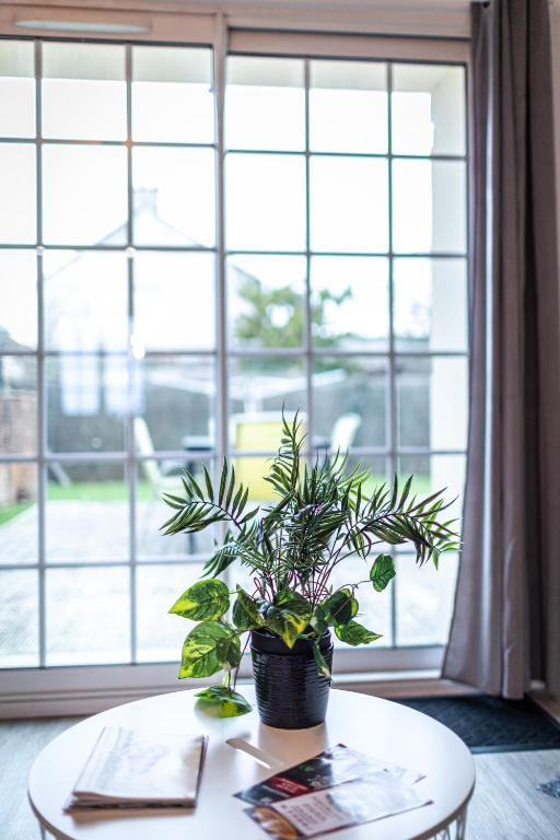 Suite L'echappee - Maison romantique - SPA & Sauna Privatif- Pole Dance - Lit rond avec miroir au plafond - Pézarches22 de Suite L'echappee - Maison romantique - SPA & Sauna Privatif- Pole Dance - Lit rond avec miroir au plafond
