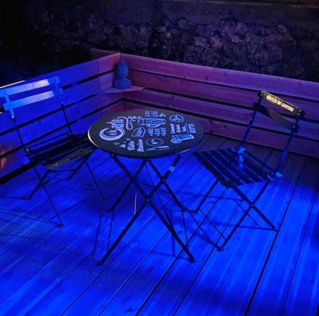 Love Room - La Parenthèse - Saint-Bauzille-de-la-Sylve10 de Love Room - La Parenthèse
