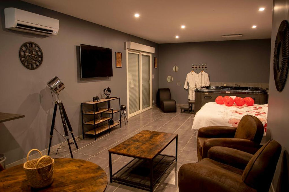 Love Room - La Parenthèse - Saint-Bauzille-de-la-Sylve15 de Love Room - La Parenthèse
