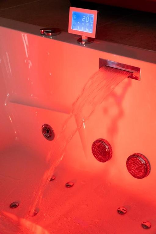 L'indiscrete Love Room - Hammam-Sauna-SPA - Saint-Cyr-sur-Loire8 de L'indiscrete Love Room - Hammam-Sauna-SPA
