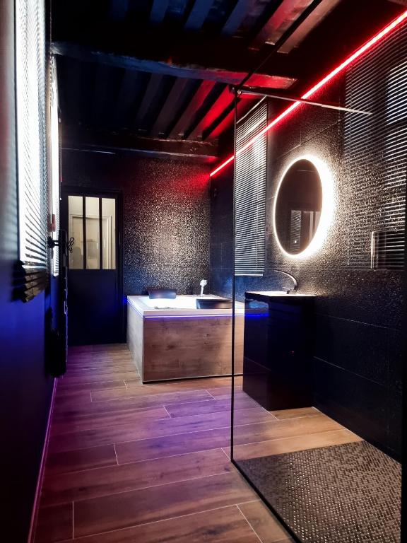 Bayeuzen Le Jardin - Nuit Romantique et Spa Privatif Bayeux - Bayeux4 de Bayeuzen Le Jardin - Nuit Romantique et Spa Privatif Bayeux
