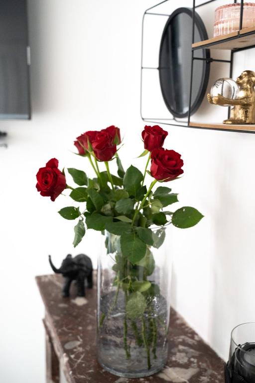 Suite L'éclipse Paris, logement avec jacuzzi, à 10 minutes des Champs Elysées - Levallois-Perret15 de Suite L'éclipse Paris, logement avec jacuzzi, à 10 minutes des Champs Elysées
