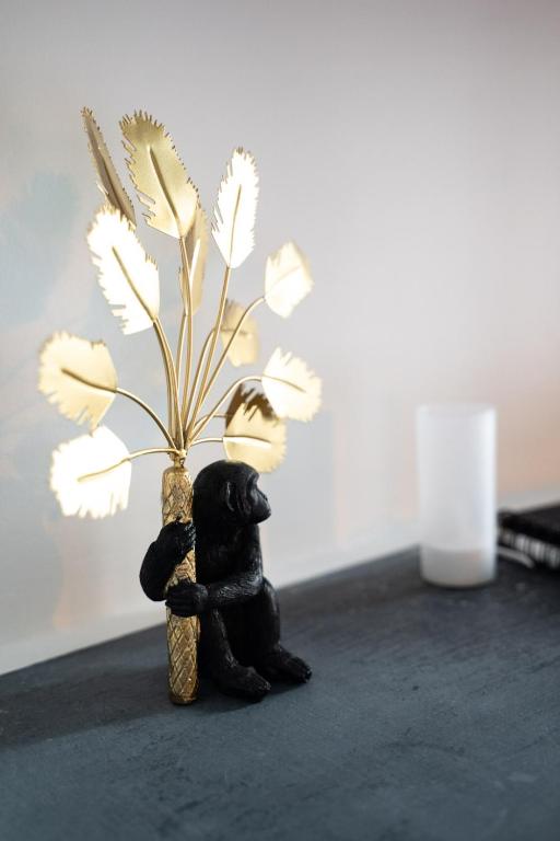 Suite L'éclipse Paris, logement avec jacuzzi, à 10 minutes des Champs Elysées - Levallois-Perret11 de Suite L'éclipse Paris, logement avec jacuzzi, à 10 minutes des Champs Elysées
