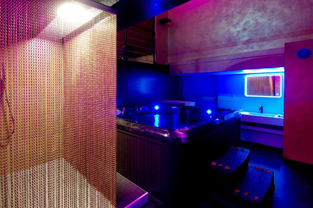 Mieuxqualhotel jacuzzi privatif Love room - Bordeaux11 de Mieuxqualhotel jacuzzi privatif Love room
