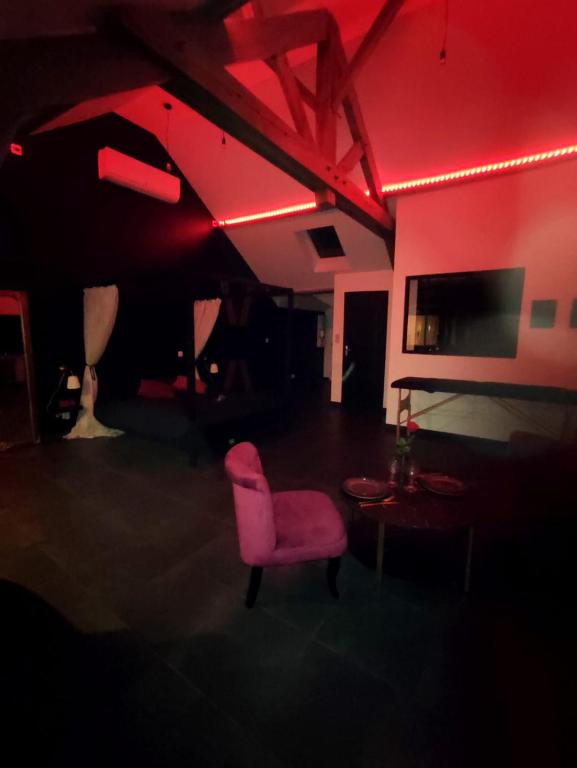 Love Room à Montargis - Montargis11 de Love Room à Montargis
