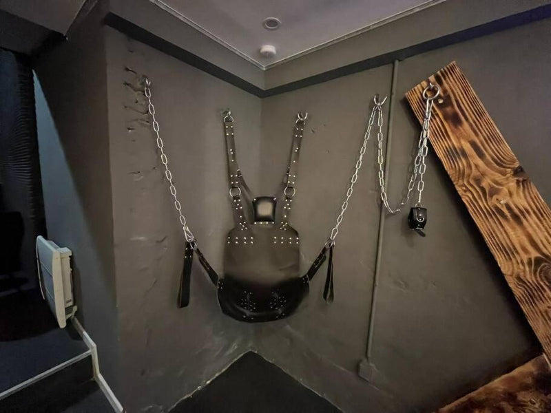 Les 50 nuances de rouge LOVEROOM - Souppes-sur-Loing4 de Les 50 nuances de rouge LOVEROOM
