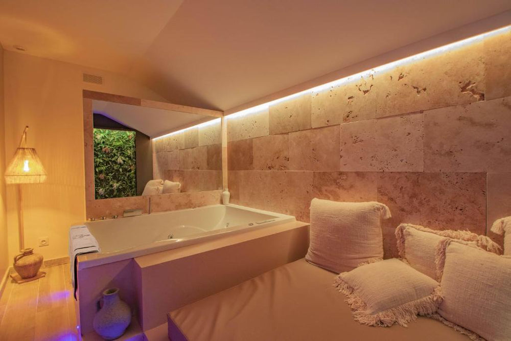 LES BAINS D’EROS - Cuers6 de LES BAINS D’EROS
