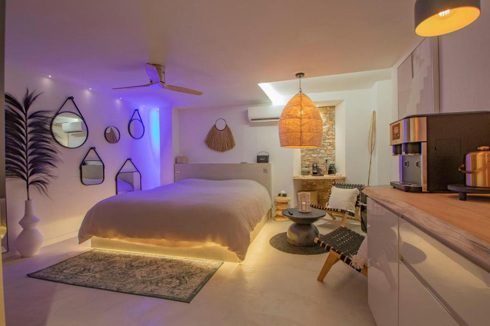 LES BAINS D’EROS - Cuers24 de LES BAINS D’EROS
