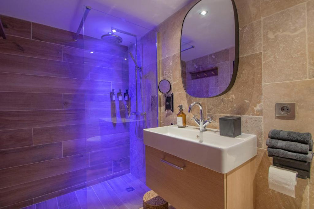 LES BAINS D’EROS - Cuers15 de LES BAINS D’EROS
